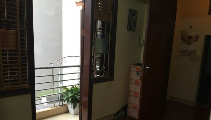 CHO THUÊ NHÀ NGUYÊN CĂN NGÕ 279 HOÀNG MAI 55M2, 4 TẦNG, 4 NGỦ, Ô TÔ ĐỖ CỬA 13 TRIỆU